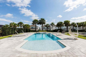 Vibrant 5 Bdrm Home with Private Pool in Encore